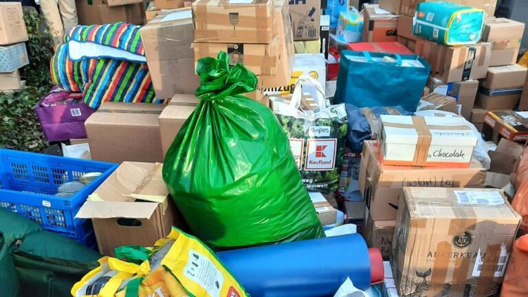 У Комишувасі роздадуть продуктові набори