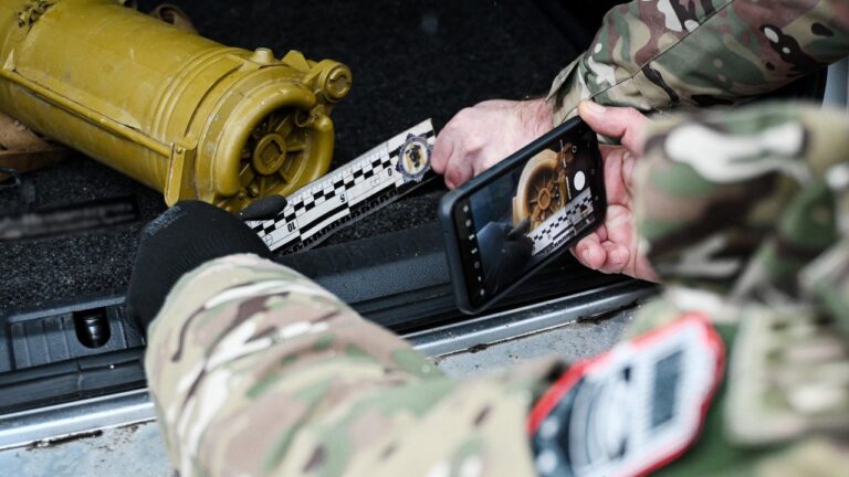 У Запорізькій області затримали двох чоловіків за незаконний обіг зброї