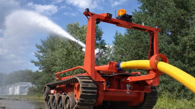 На Херсонщині рятувальники тестують роботизований комплекс ARKAN Fire для роботи під обстрілами