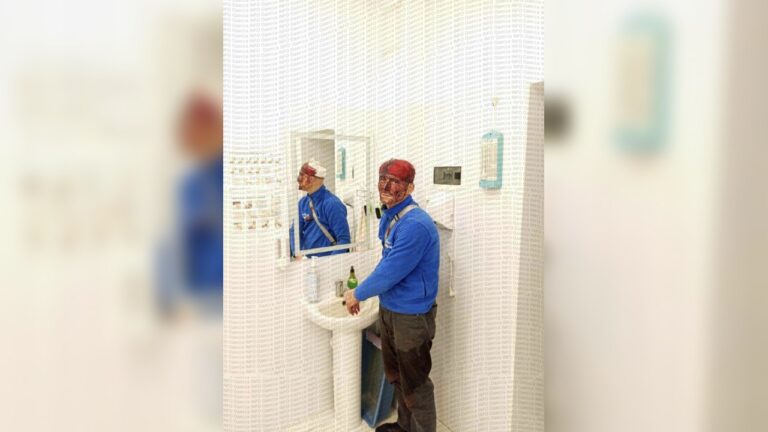 В Одесі ТЦК силою затримали чоловіка разом із собакою, а потім розбили йому голову пістолетом