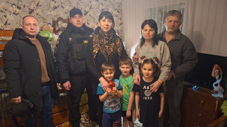 На Херсонщині перевірили умови виховання дітей у прийомних родинах