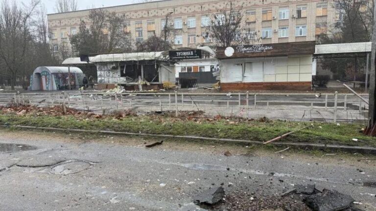 У Херсоні після обстрілу пекарня залишилася без допомоги від влади