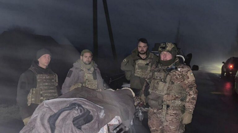 Військові евакуювали поранену літню жінку з червоної зони Милівської громади