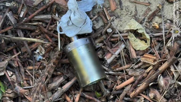 Російські війська обстріляли Херсон касетними боєприпасами