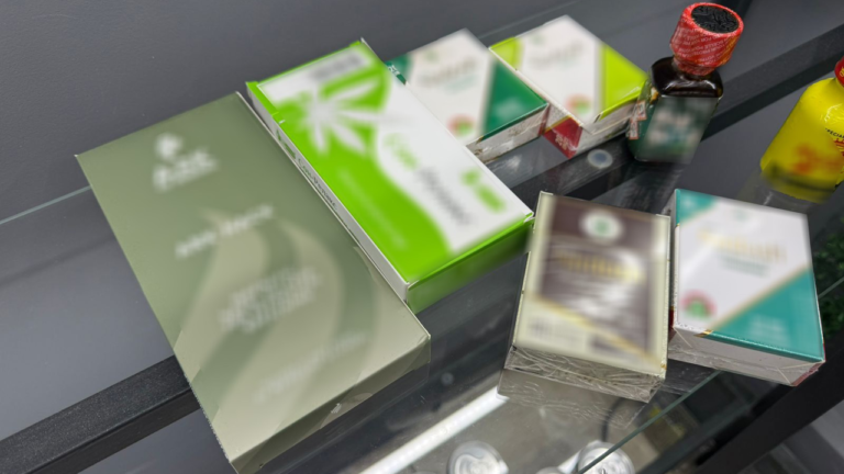 Поліція Миколаєва закрила магазин, що торгував екстрактом канабісу