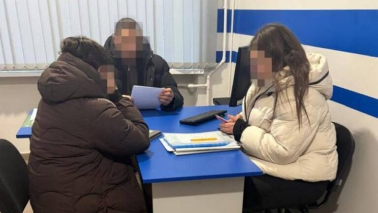 На Одещині голову сільради підозрюють в отриманні хабаря за землю