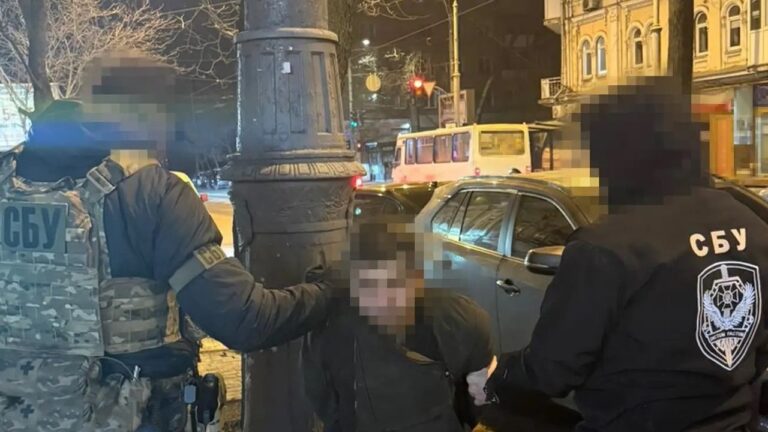 СБУ затримала прикордонника, який коригував удари по Одесі