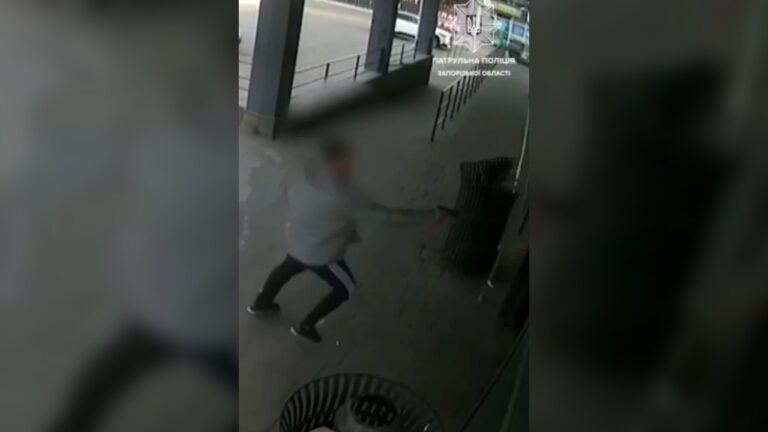 У Запоріжжі двоє військових у СЗЧ напали на поліцейських: один загинув