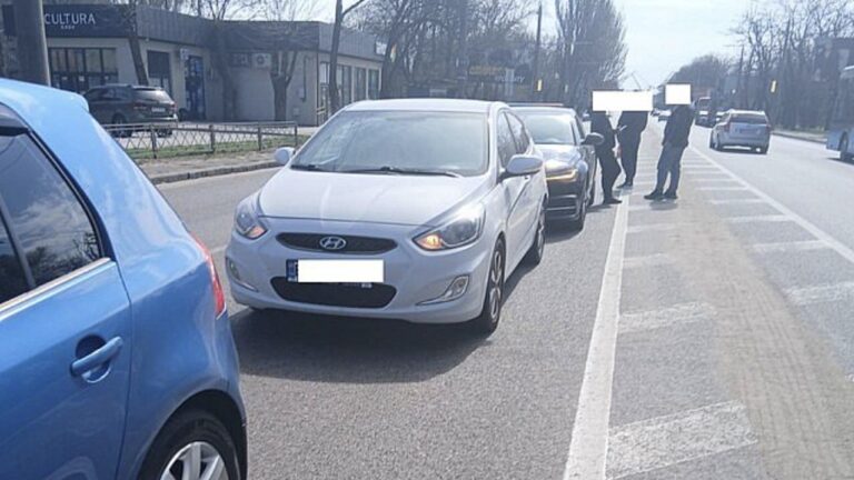 У Миколаєві на проспекті Героїв України зіткнулися Audi та Hyundai