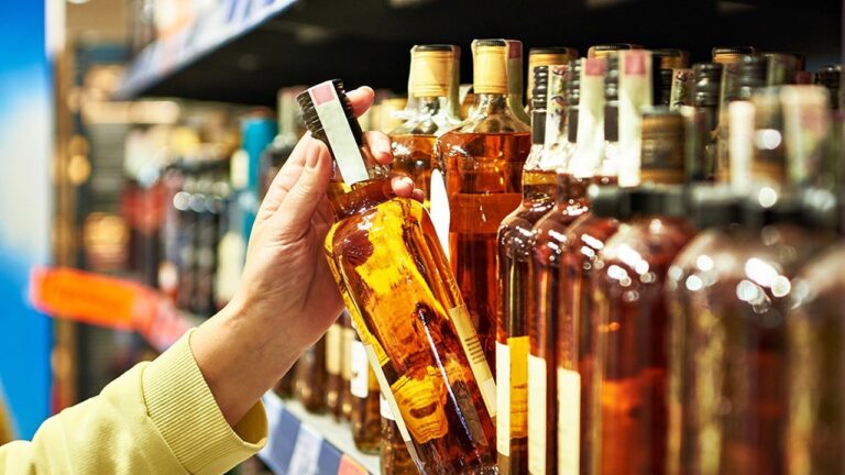 На Херсонщині з 30 березня змінять умови продажу алкоголю