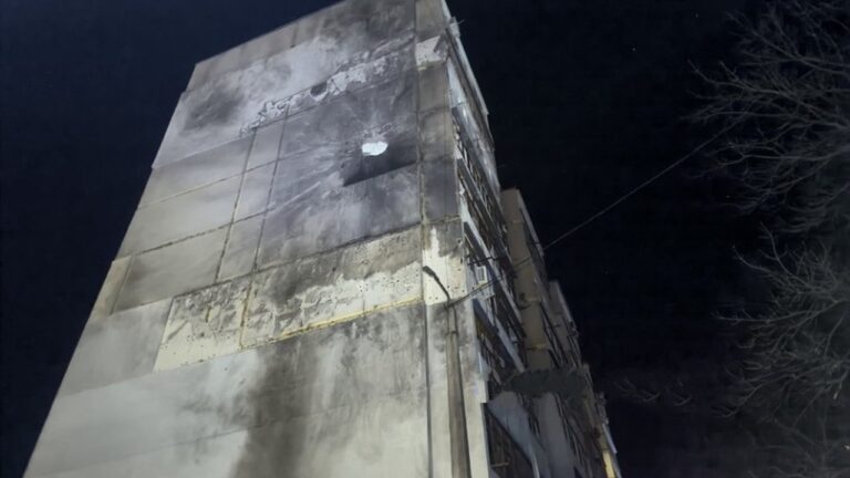 Патрульні Миколаєва рятували постраждалих після атаки дронів