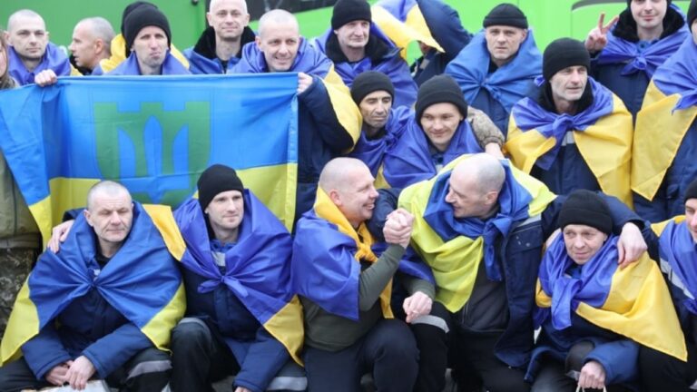 Україна повернула з російського полону 200 військових