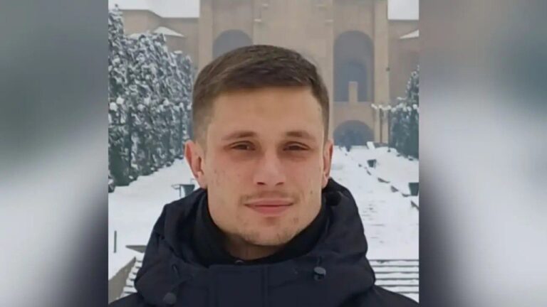 Після понад п’яти років ув’язнення з російської колонії звільнили одеського блогера Долженкова