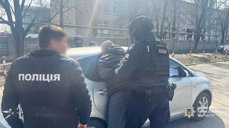 У Миколаєві затримали військового ТЦК за схему ухилення від служби