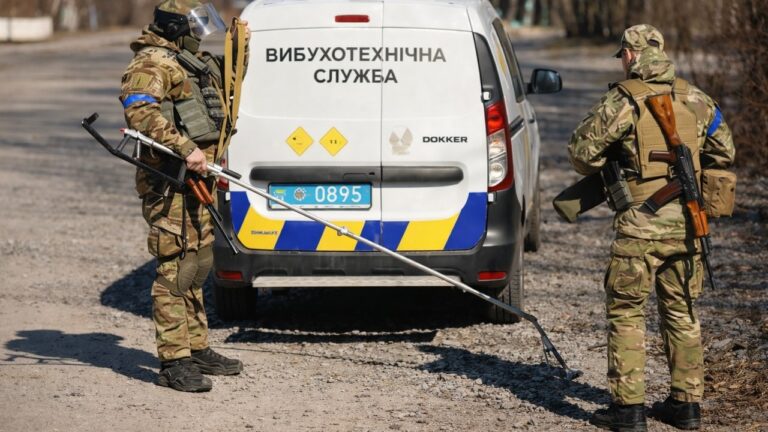 У мережі поширюють фейк про “рейди ТЦК” на тлі масових мінувань по Україні