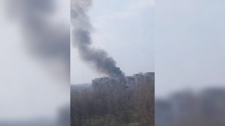 У Херсоні повідомляють про вибухи та пожежу після обстрілу