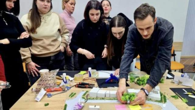 У Миколаєві обговорили створення простору пам’яті для звільнених з полону