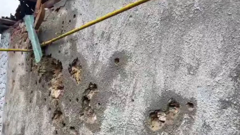 Російські війська обстріляли житлові квартали Херсона