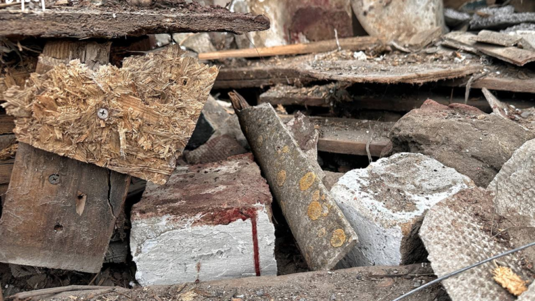 Росіяни атакували два села на Херсонщині: пошкоджено техніку та будівлі