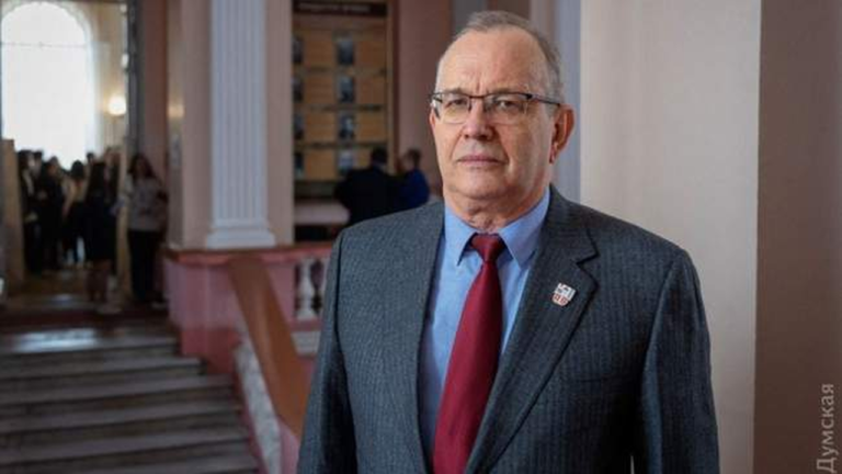 Ректор Одеського економічного університету придбав автомобіль за мільйон гривень у кредит