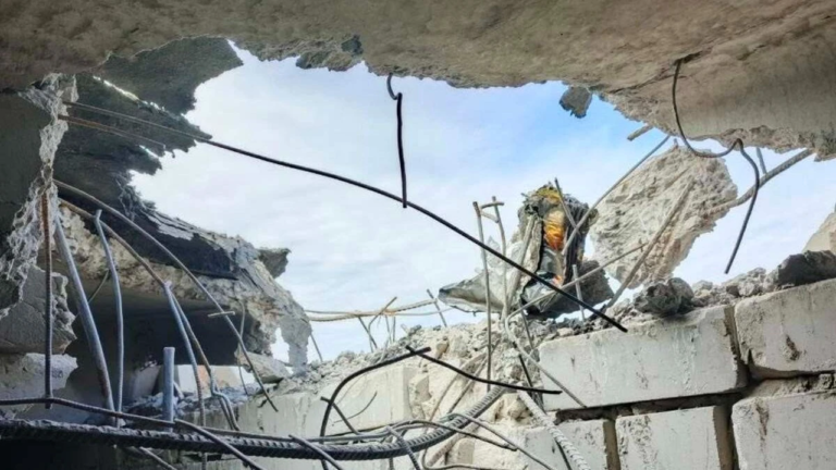 Російський дрон атакував гуртожиток Херсонського університету