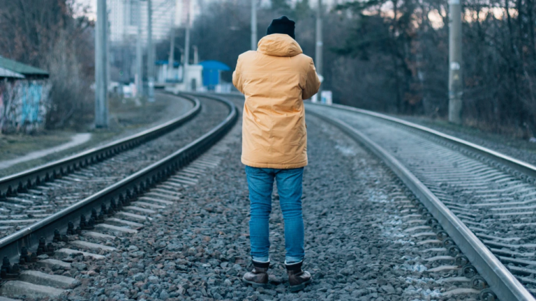 СБУ викрила російського агента та його спільницю з Херсона у спробах диверсій