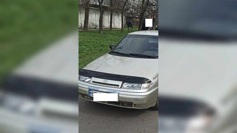 ДТП у Миколаєві: Renault зіткнувся з Lada на вулиці Будівельників