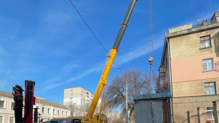 У Миколаєві вирішили демонтувати незаконні кіоски