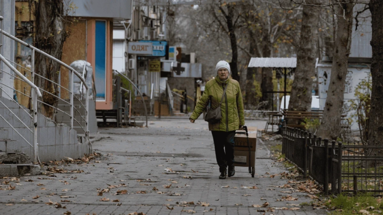 Нестабільний зв’язок на окупованій Херсонщині ускладнює евакуацію