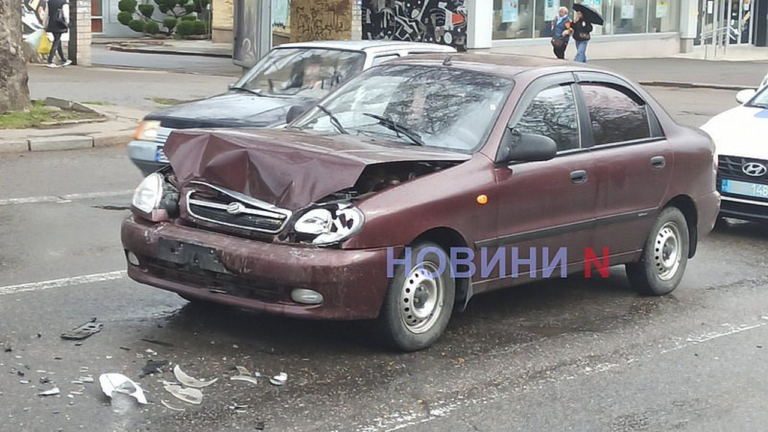 ДТП у Миколаєві: Daewoo зіткнувся з Suzuki на проспекті
