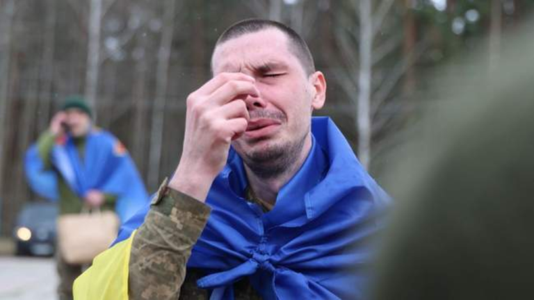 Україна повернула 182 громадян з російського полону