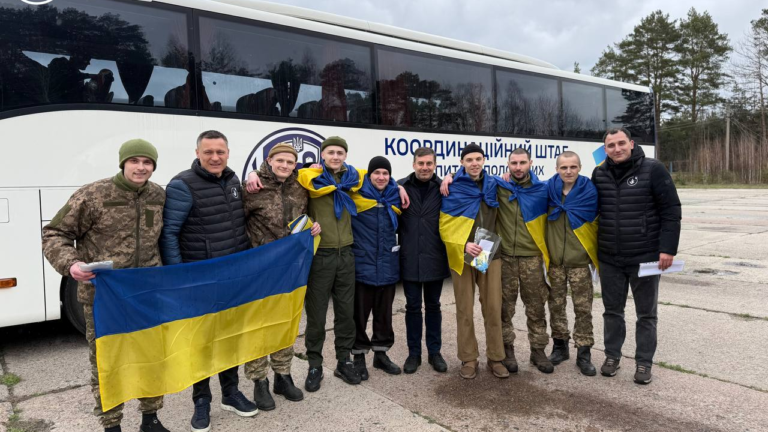 Семеро цивільних українців повернулися з полону РФ