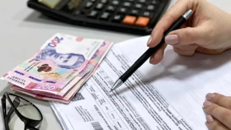 Зеленський підписав закон про звільнення від комунальних платежів для зруйнованого житла