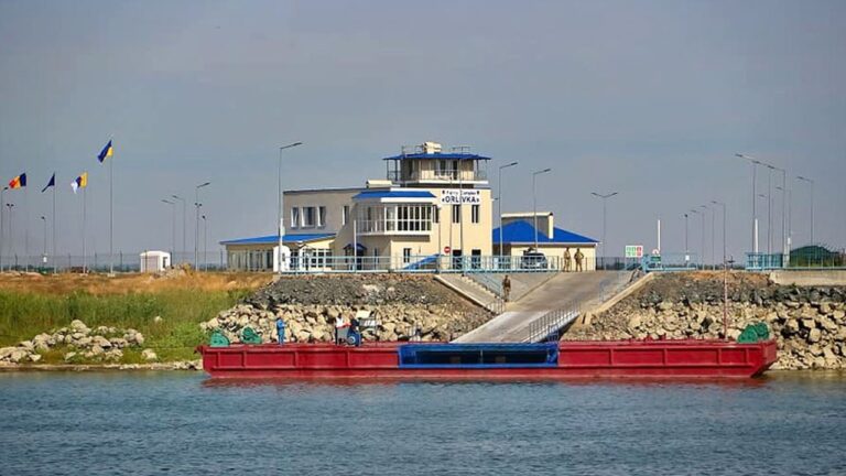 У “Ісакчі” тимчасово обмежать роботу поромної переправи через технічні роботи