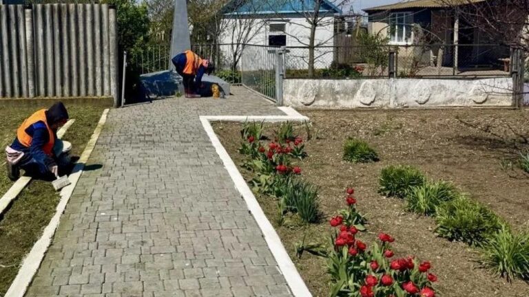Росіяни активізували “благоустрій” меморіалів на ТОТ Херсонщини до 9 травня