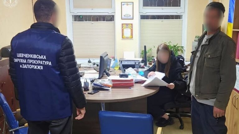 У Запоріжжі викрили двох торговців зброєю – серед них військовий у СЗЧ