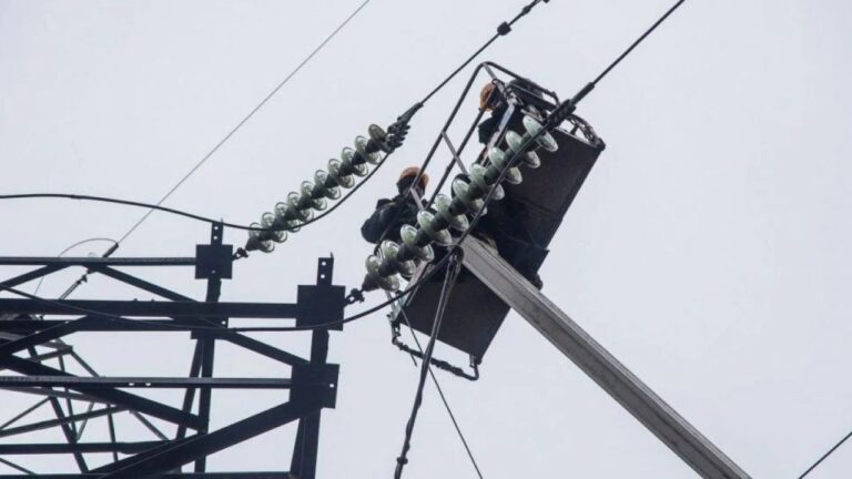 Без світла і без строків: окупаційна влада не може відновити електропостачання на Херсонщині
