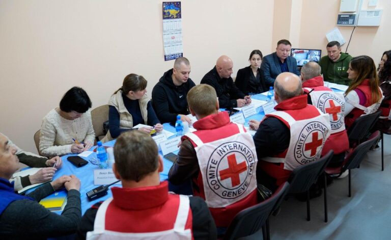 Делегація Червоного Хреста відвідала Херсонщину: Прокудін розповів про теми обговорення