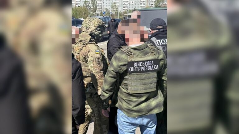 У Запоріжжі командир батальйону вимагав у своїх підлеглих 400 тис грн
