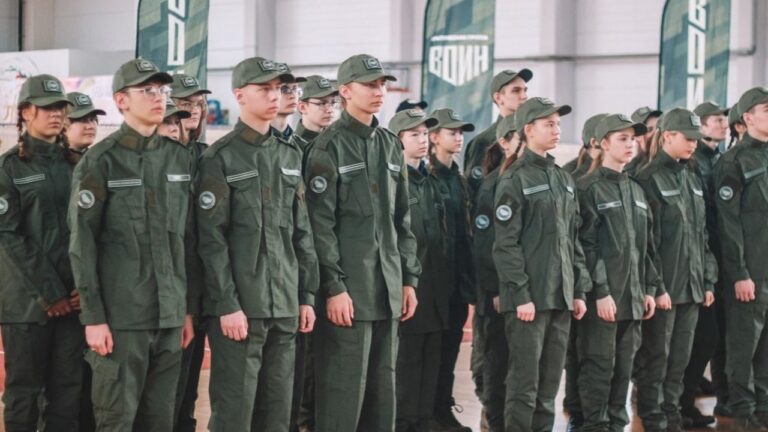 Британія ввела санкції проти російського центру “Воїн” за “перевиховання” дітей з окупованої України