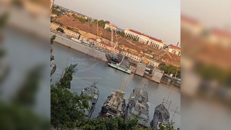 У Севастополі помітили старі кораблі Чорноморського флоту РФ