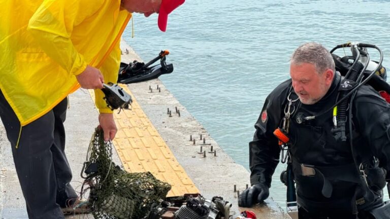 В Одесі перед пляжним сезоном перевіряють море на небезпечні уламки