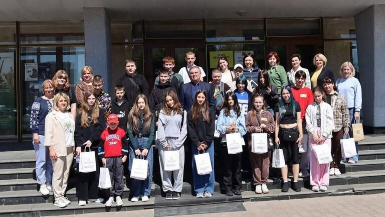 Діти з Херсонщини та Миколаївщини вирушили на відпочинок у межах проєкту “Пліч-о-пліч”