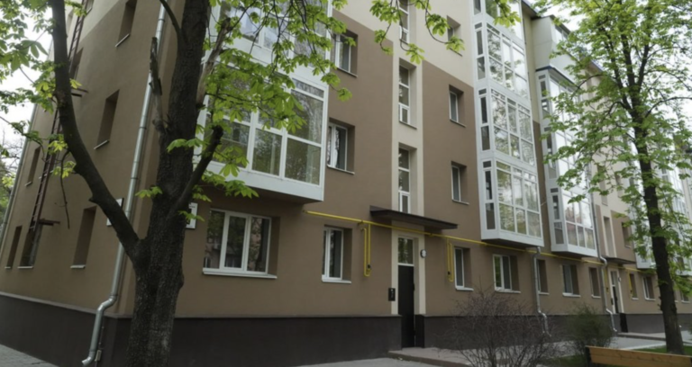 У Запоріжжі через понад два роки відновили пошкоджену п’ятиповерхівку