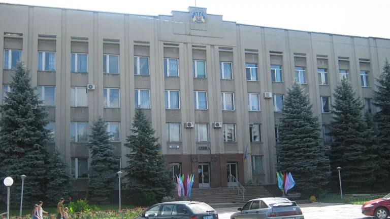 У Первомайську депутати вимагають від Києва повернути 40 млрд грн на закупівлі для ЗСУ