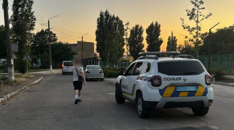В Одеській області 21-річний хлопець загинув під час поїздки на даху автомобіля