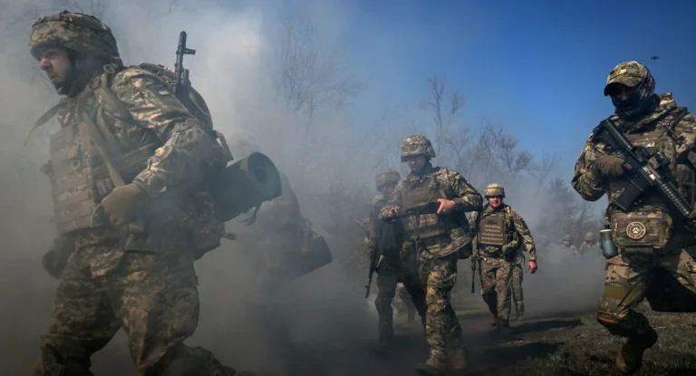 Інструктори морської піхоти проводять навчання для бійців у Херсонській області