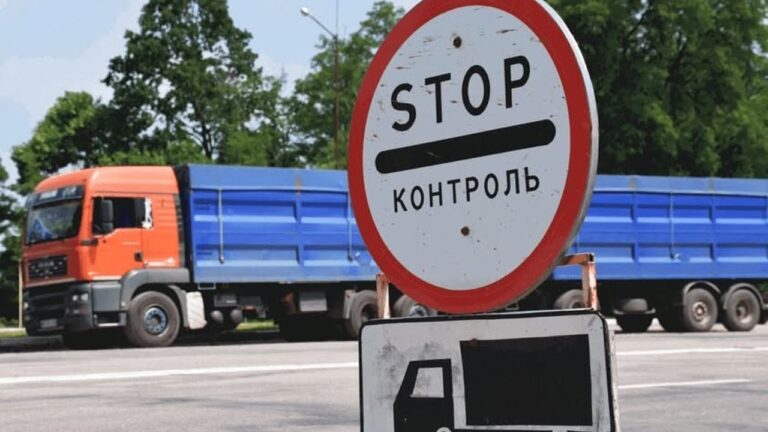 Фурам заборонять їздити дорогами Одещини за температури понад +28°C