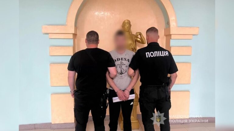 В Одесі затримали чоловіка, який силоміць утримував і катував знайомого