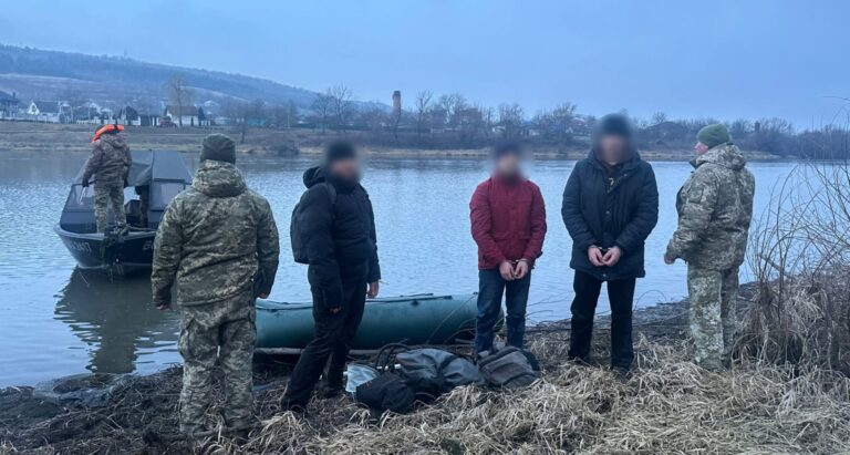 В Одеській області організатор переправлення чоловіків до Румунії отримала умовний термін